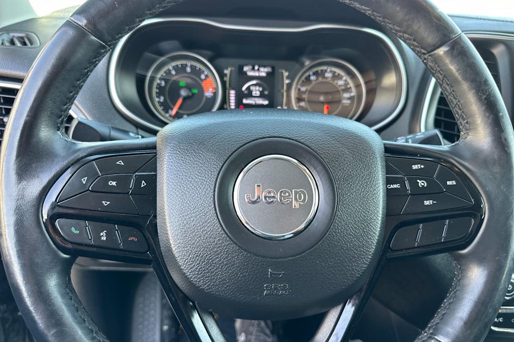 Thumbnail: 2019 Jeep Cherokee - 29