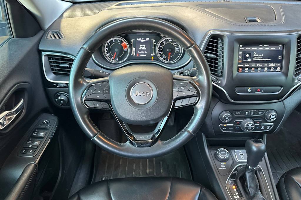 Thumbnail: 2019 Jeep Cherokee - 11