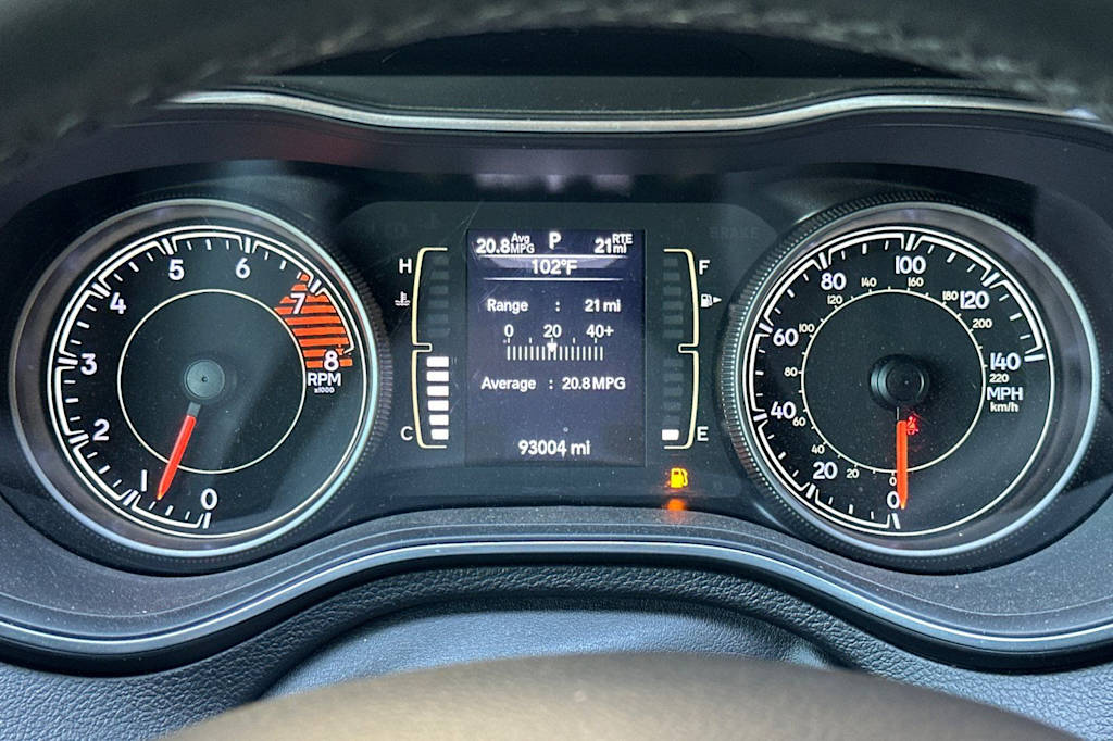 Thumbnail: 2019 Jeep Cherokee - 15