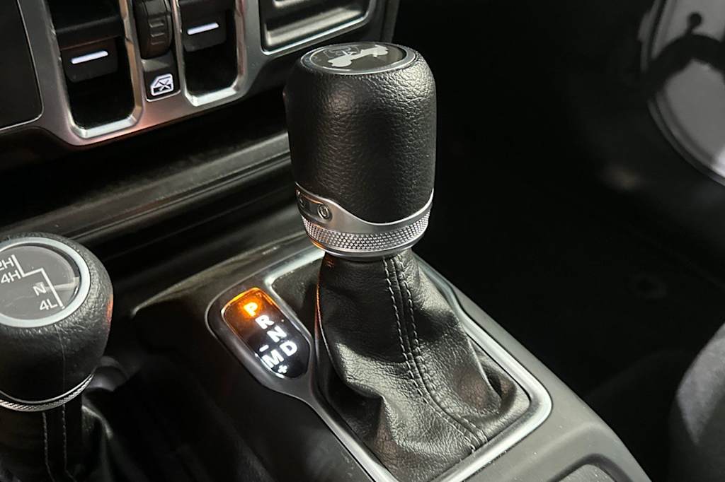 Thumbnail: 2024 Jeep Wrangler - 15