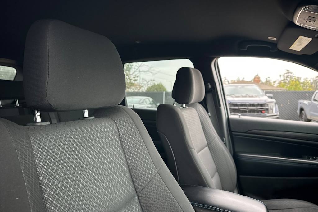 Thumbnail: 2019 Jeep Grand Cherokee - 10