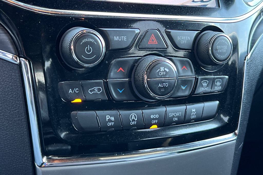 Thumbnail: 2020 Jeep Grand Cherokee - 29