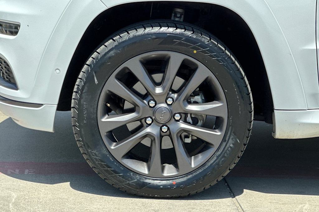 Thumbnail: 2018 Jeep Grand Cherokee - 8