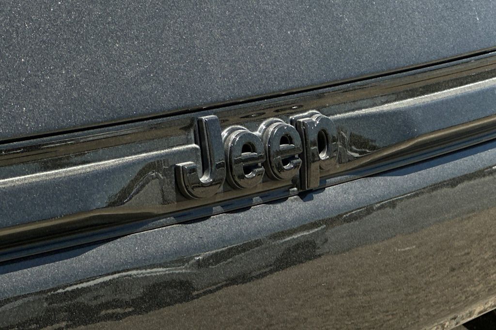 Thumbnail: 2024 Jeep Grand Cherokee - 7