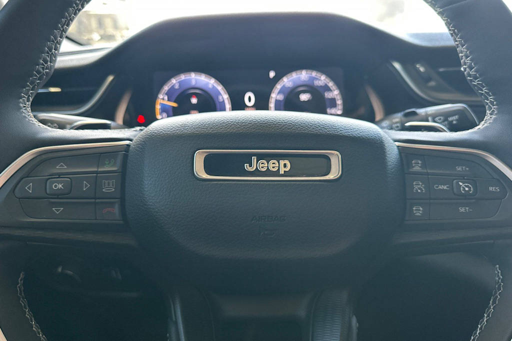 Thumbnail: 2024 Jeep Grand Cherokee - 26
