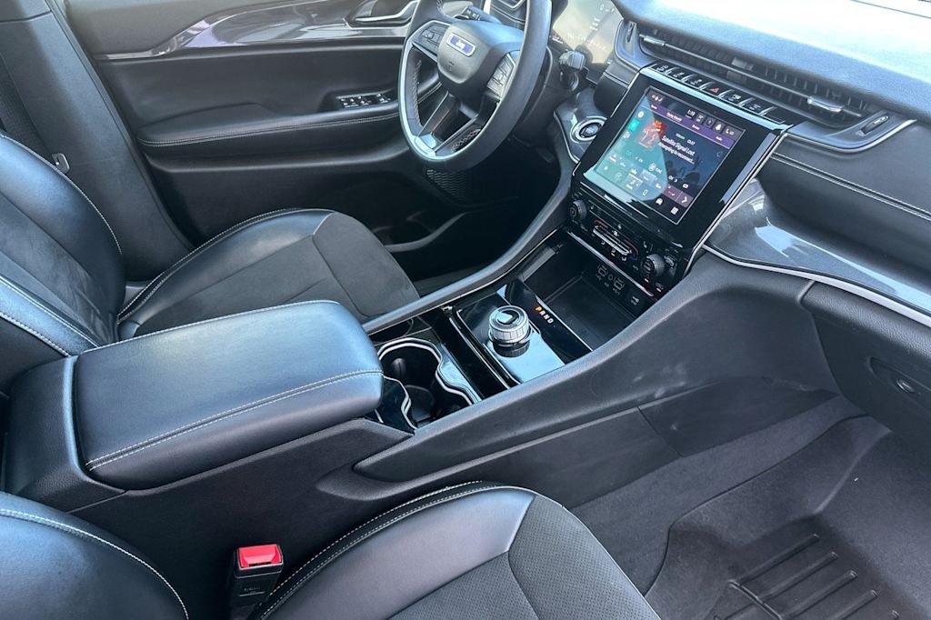 Thumbnail: 2023 Jeep Grand Cherokee - 11