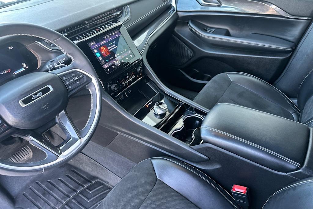Thumbnail: 2023 Jeep Grand Cherokee - 8
