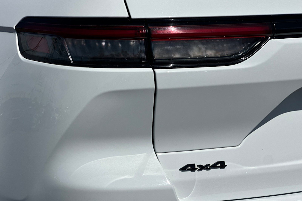 Thumbnail: 2023 Jeep Grand Cherokee - 33