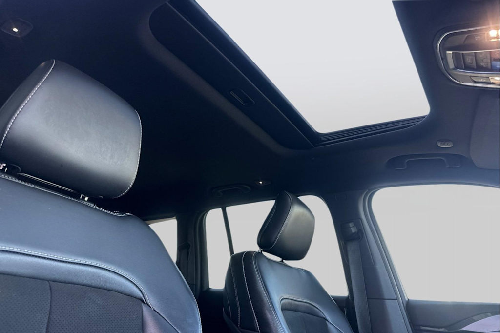 Thumbnail: 2023 Jeep Grand Cherokee - 23