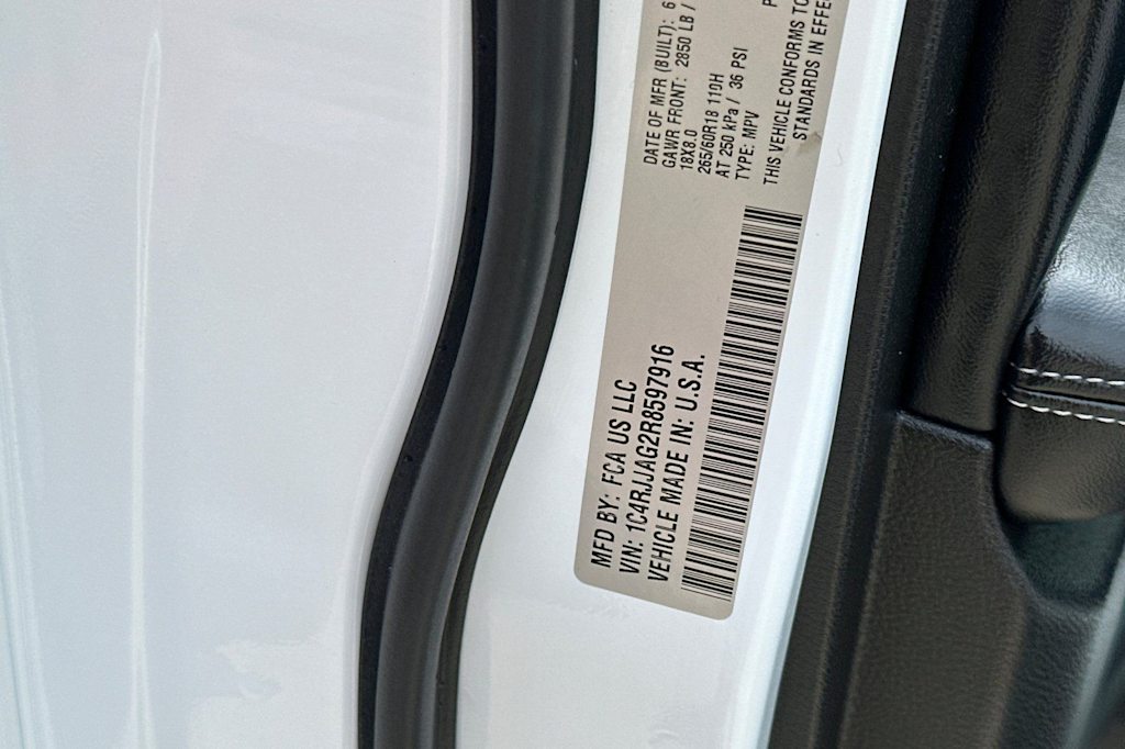 Thumbnail: 2024 Jeep Grand Cherokee L - 18