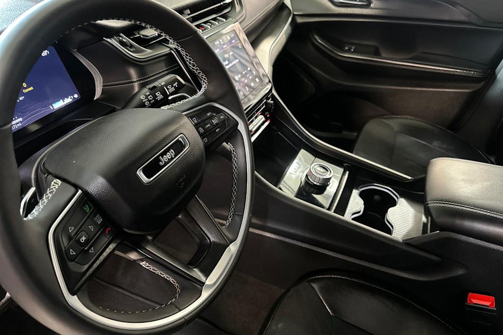Thumbnail: 2024 Jeep Grand Cherokee L - 10