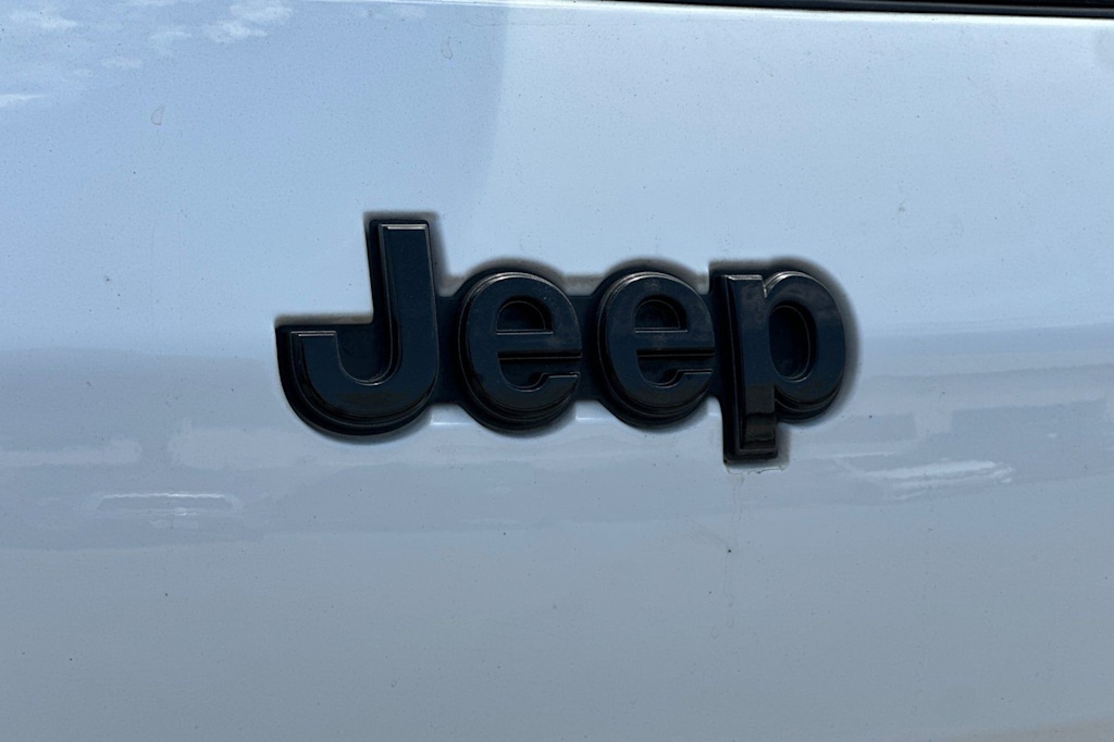 Thumbnail: 2022 Jeep Grand Cherokee L - 7