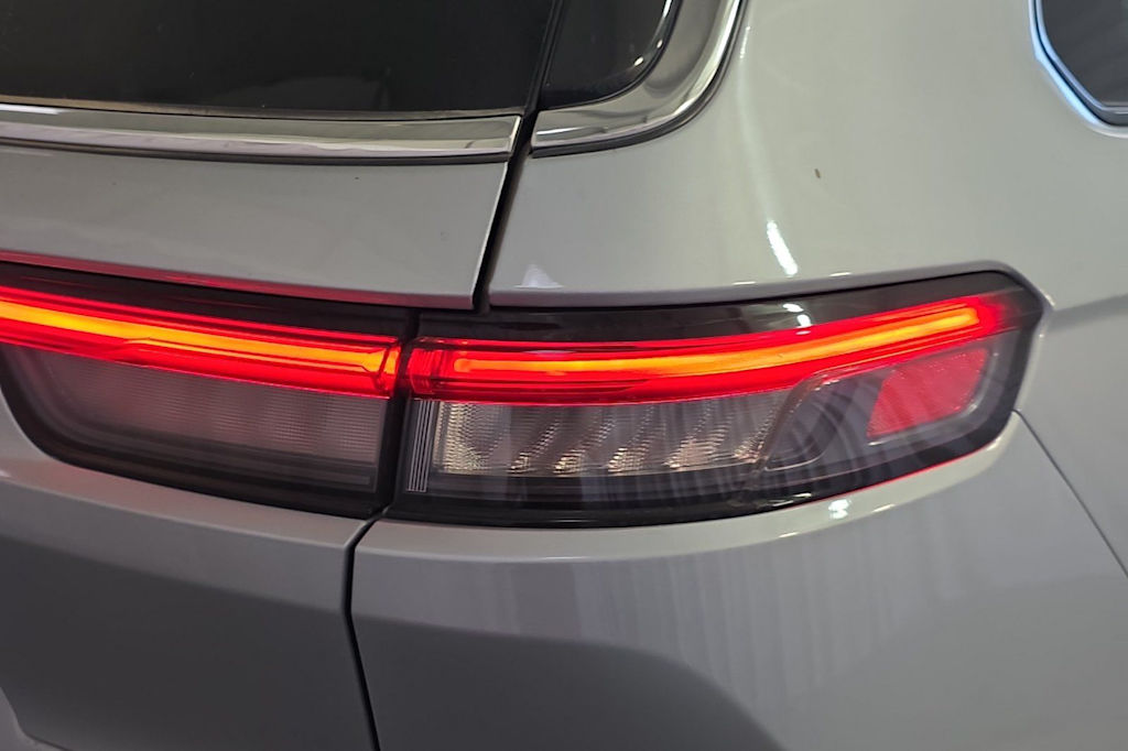 Thumbnail: 2021 Jeep Grand Cherokee L - 20