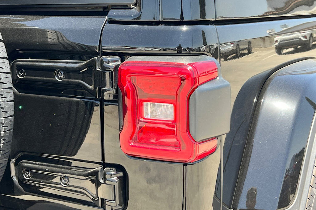 Thumbnail: 2025 Jeep Wrangler - 22