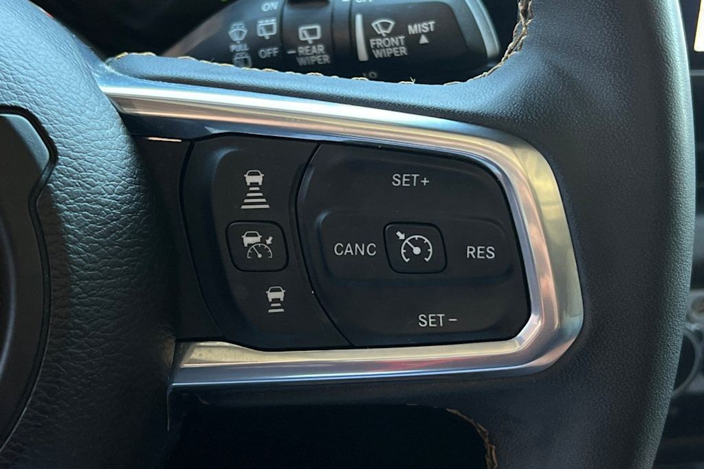 Thumbnail: 2024 Jeep Wrangler - 31