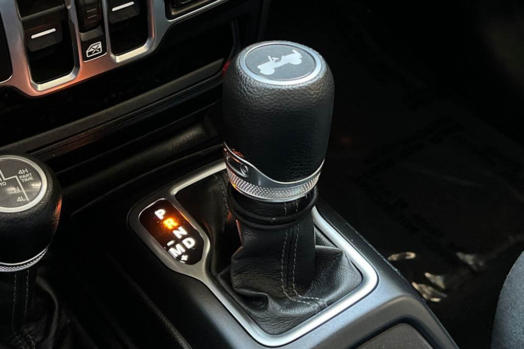 Thumbnail: 2024 Jeep Wrangler - 15