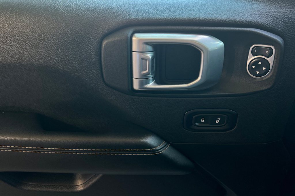 Thumbnail: 2024 Jeep Wrangler - 23