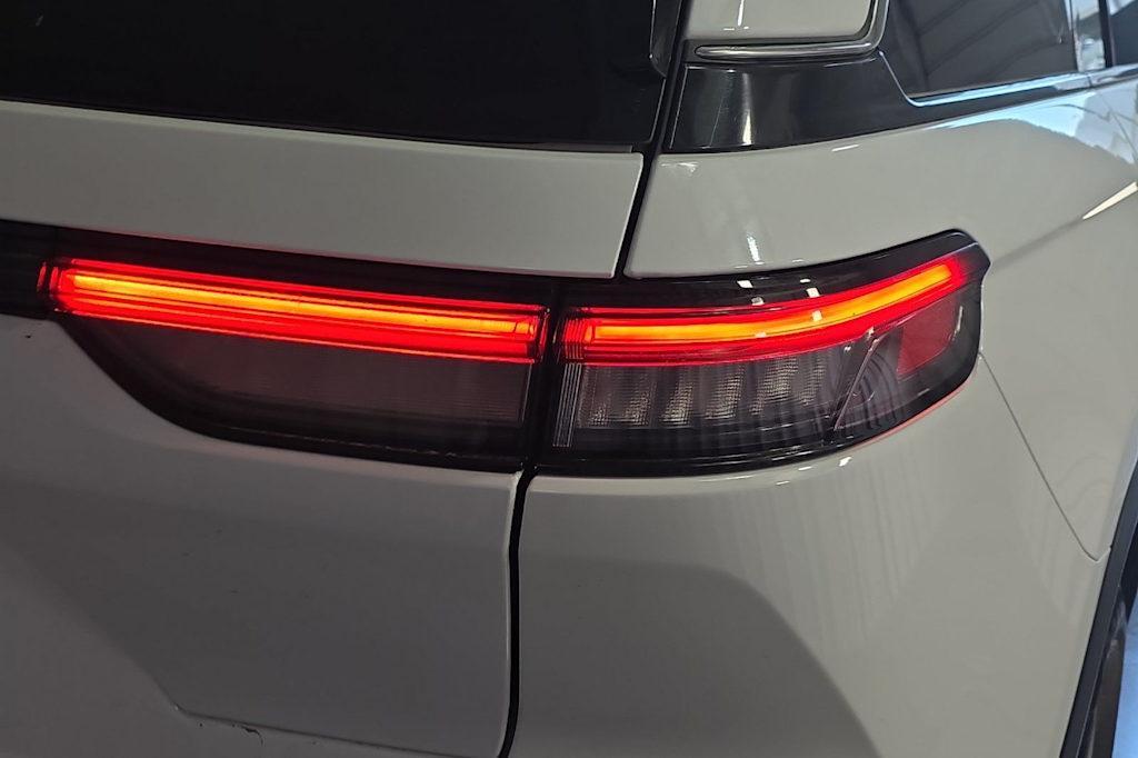 Thumbnail: 2024 Jeep Grand Cherokee - 19