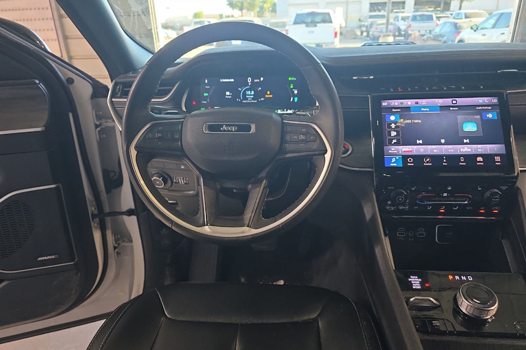 Thumbnail: 2024 Jeep Grand Cherokee - 11
