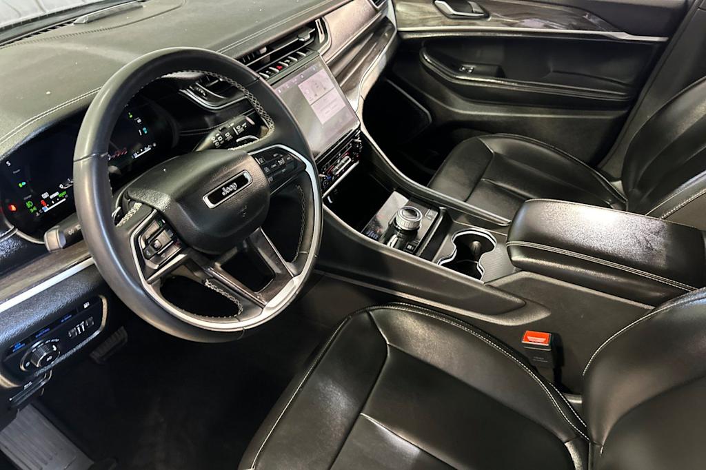 Thumbnail: 2024 Jeep Grand Cherokee - 9