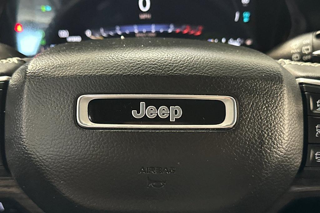 Thumbnail: 2024 Jeep Grand Cherokee - 36