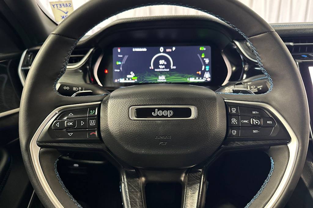 Thumbnail: 2023 Jeep Grand Cherokee - 32