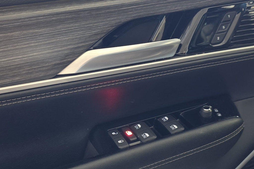 Thumbnail: 2024 Jeep Wagoneer - 20