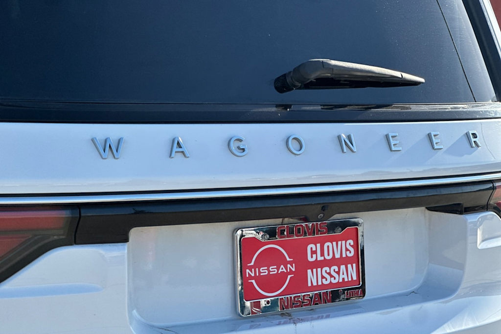 Thumbnail: 2022 Jeep Wagoneer - 7