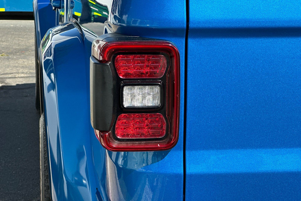 Thumbnail: 2023 Jeep Gladiator - 34