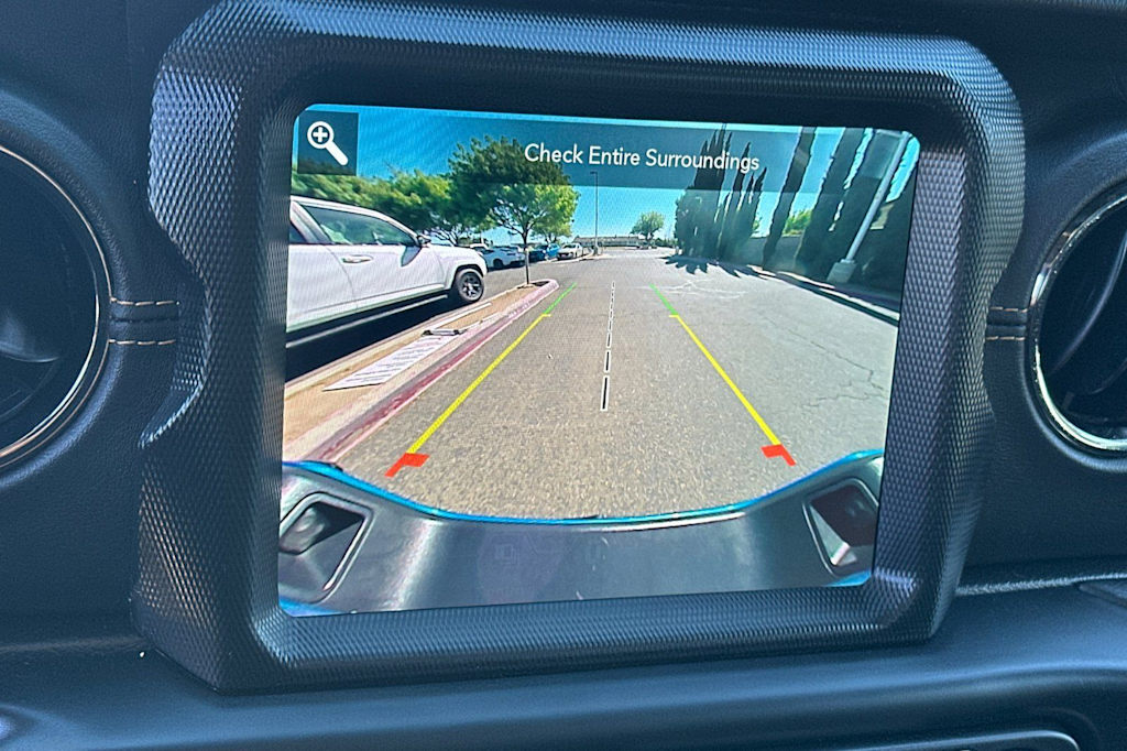 Thumbnail: 2023 Jeep Gladiator - 18