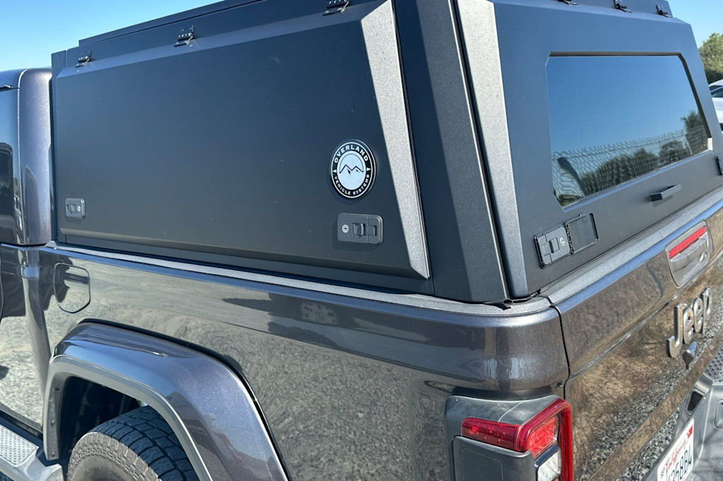 Thumbnail: 2022 Jeep Gladiator - 22