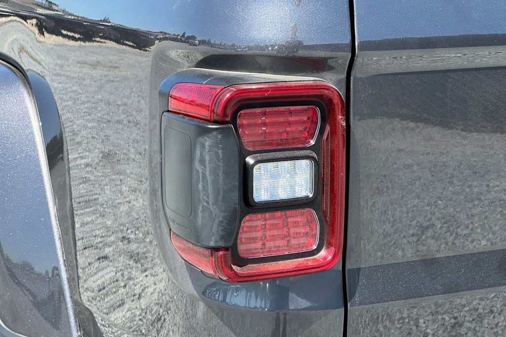 Thumbnail: 2022 Jeep Gladiator - 35