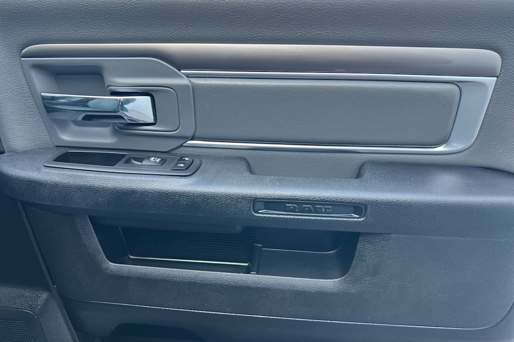 Thumbnail: 2024 RAM 1500 - 24