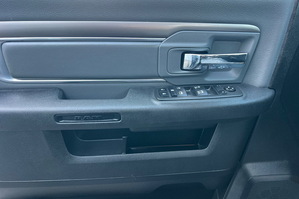 Thumbnail: 2024 RAM 1500 - 22