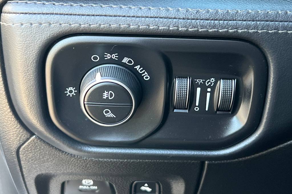 Thumbnail: 2020 RAM 1500 - 34