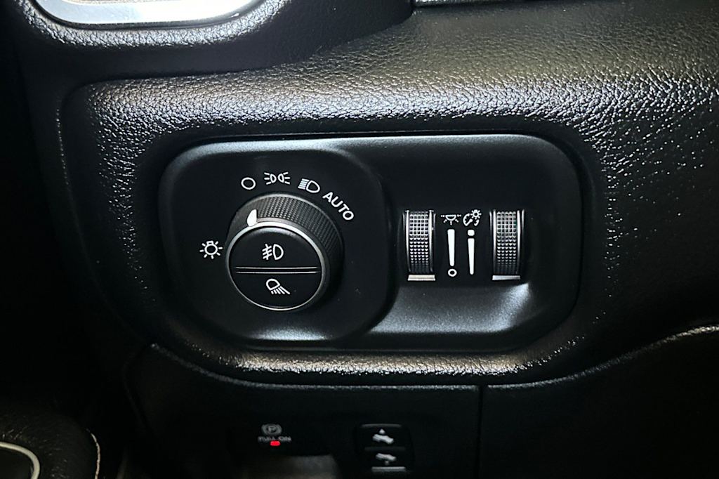 Thumbnail: 2020 RAM 1500 - 33