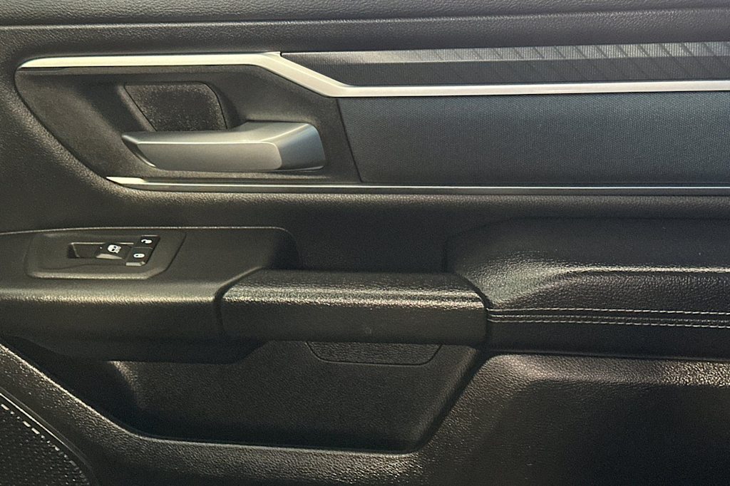 Thumbnail: 2025 RAM 1500 - 25