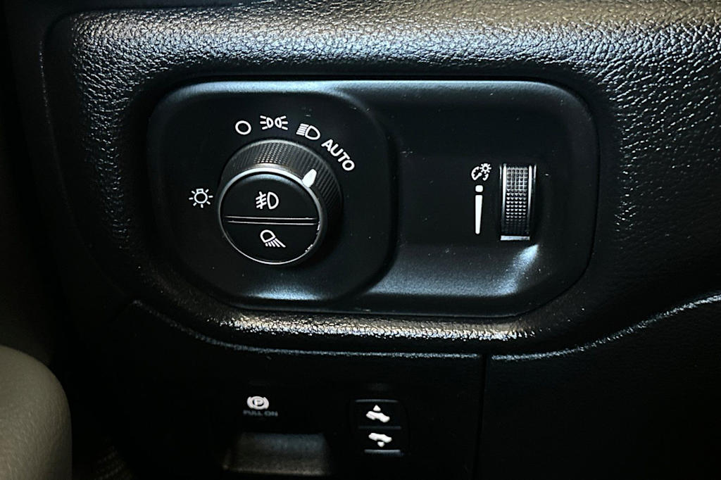 Thumbnail: 2020 RAM 1500 - 33