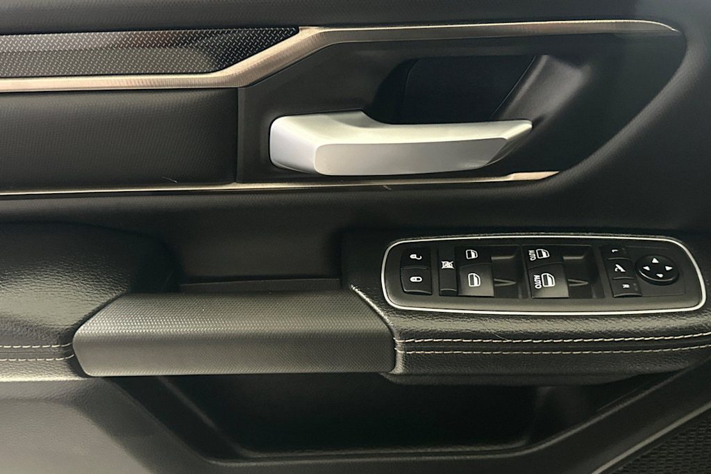 Thumbnail: 2021 RAM 1500 - 21