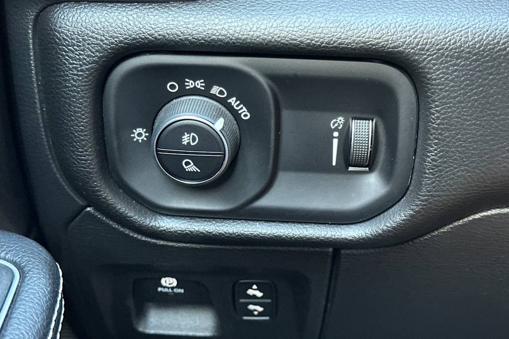 Thumbnail: 2023 RAM 1500 - 34