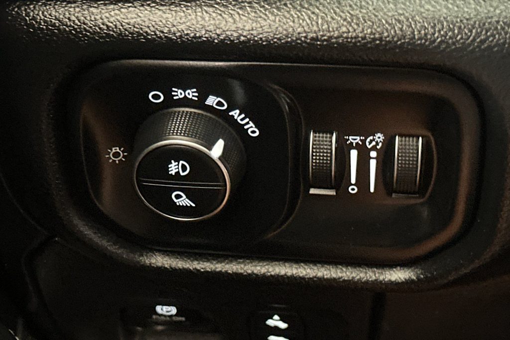 Thumbnail: 2020 RAM 1500 - 33