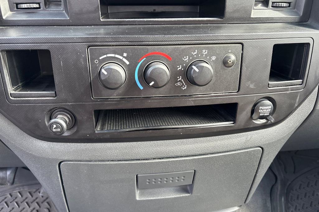 Thumbnail: 2008 Dodge Ram 1500 - 22