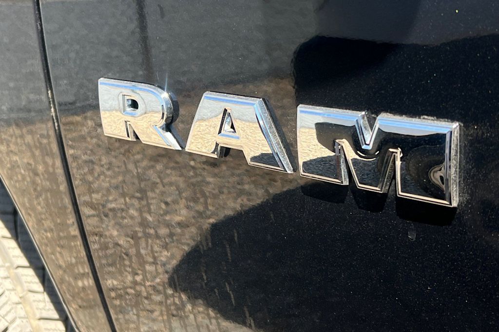 Thumbnail: 2008 Dodge Ram 1500 - 32