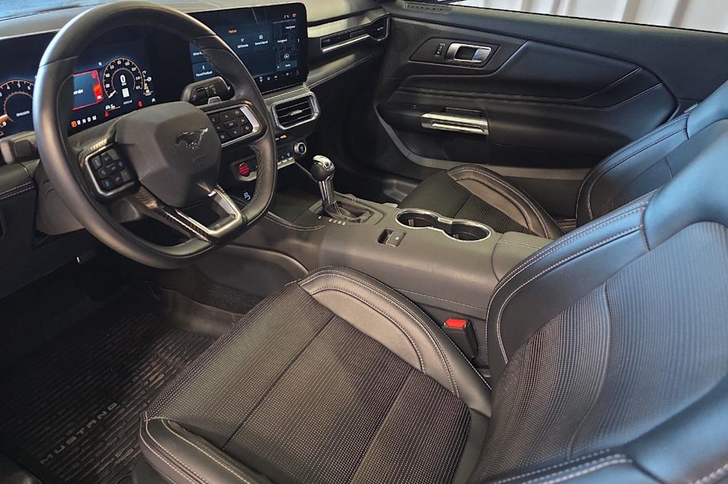 Thumbnail: 2025 Ford Mustang - 9