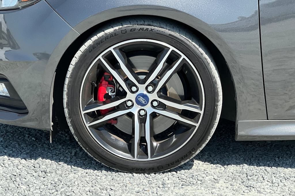 Thumbnail: 2017 Ford Focus - 8