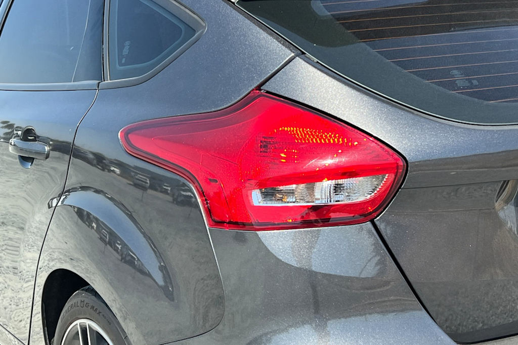 Thumbnail: 2017 Ford Focus - 7
