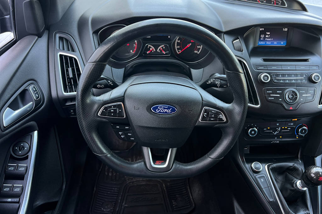 Thumbnail: 2017 Ford Focus - 12