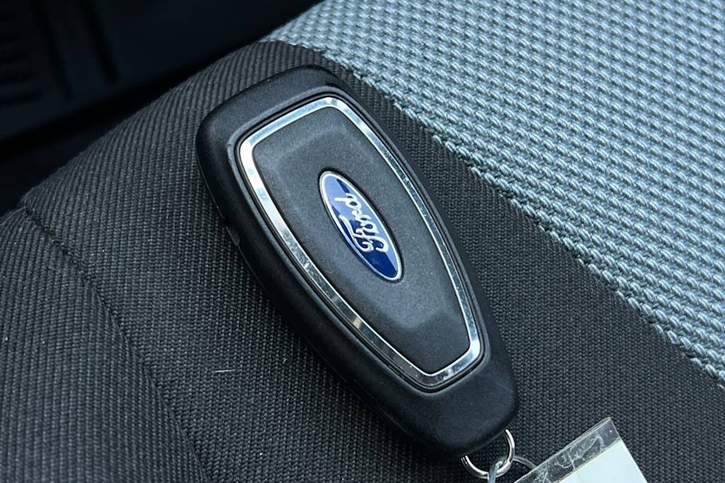 Thumbnail: 2017 Ford Focus - 17