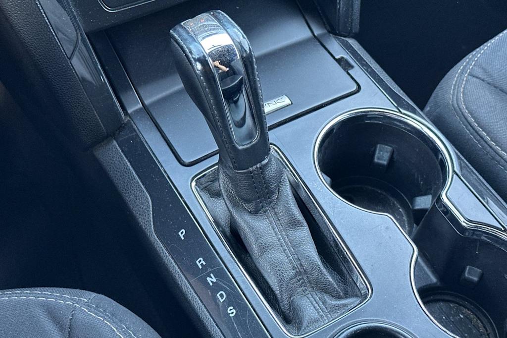 Thumbnail: 2017 Ford Explorer - 15