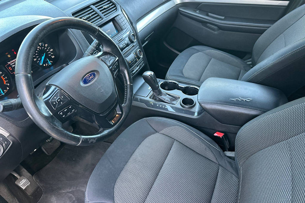 Thumbnail: 2017 Ford Explorer - 9
